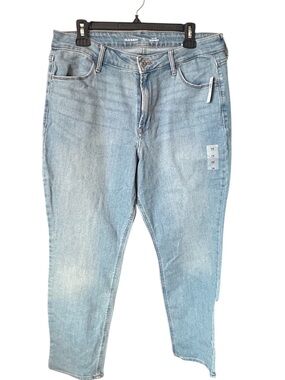 Old Navy woman’s  light blue Jeans - Classic Straight Fit, Sz 14